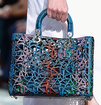 Подлинные сумки Dior: главные отличия от подделки